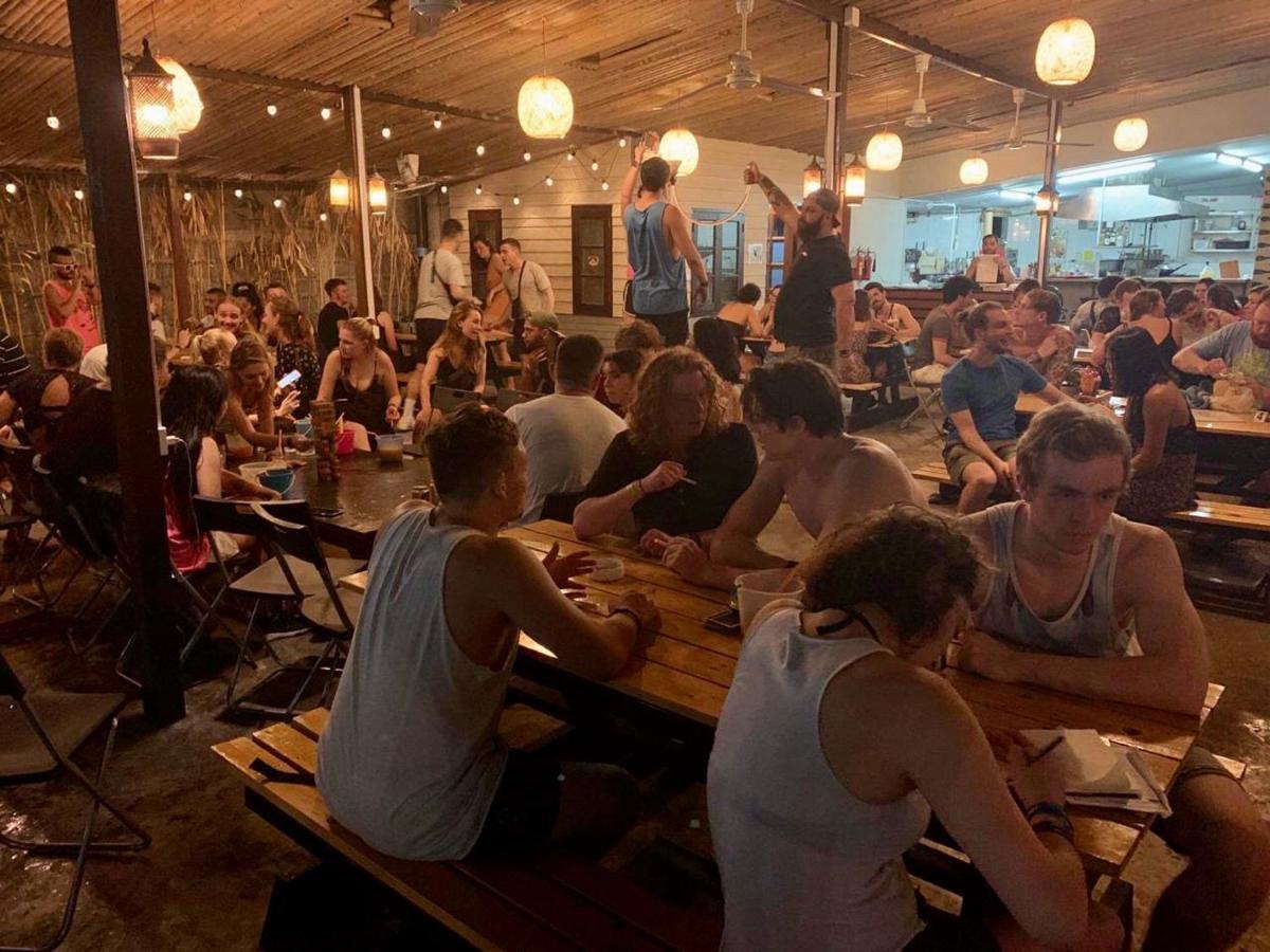 Хостел Slumber Party Bangkok Khaosan Экстерьер фото
